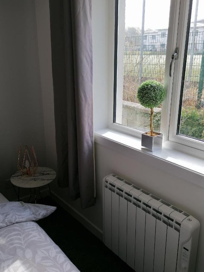 אינברנס Central Station Apartment מראה חיצוני תמונה