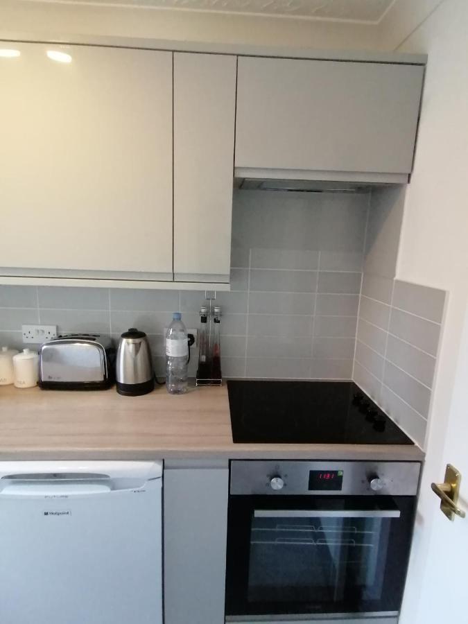 אינברנס Central Station Apartment מראה חיצוני תמונה